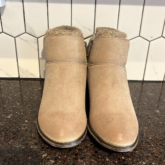 BRAVE Chelsee Girl women’s winter ankle boots- colour taupe- size 6 - Picture 2 of 8